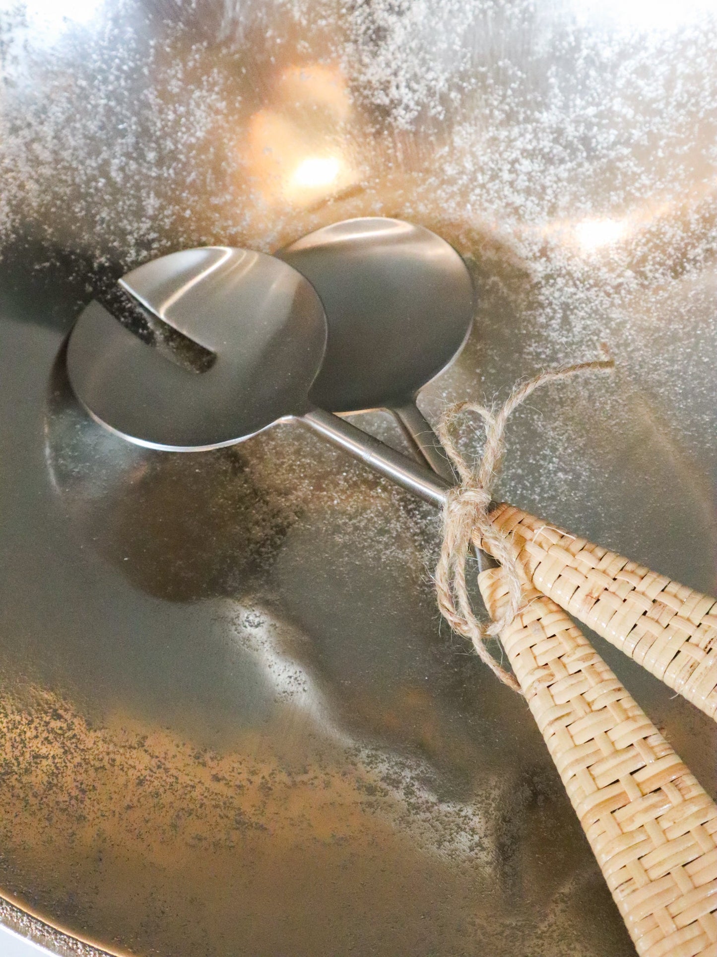 Aluminum Bowl With Rattan Handle-ST