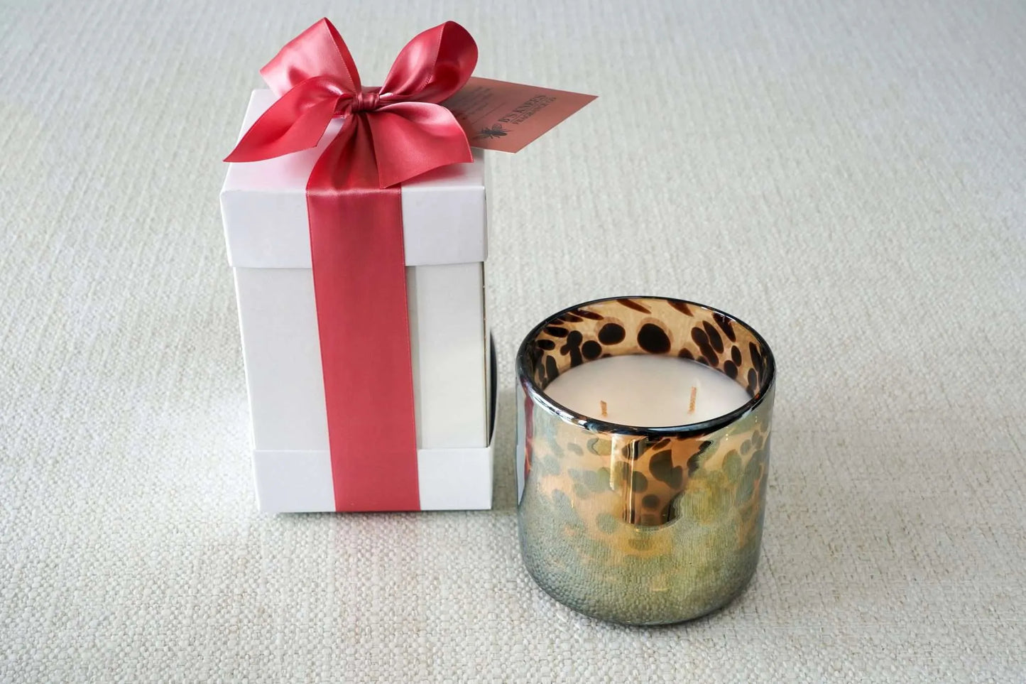 B's Knees Tea in the Sahara Candle - BB