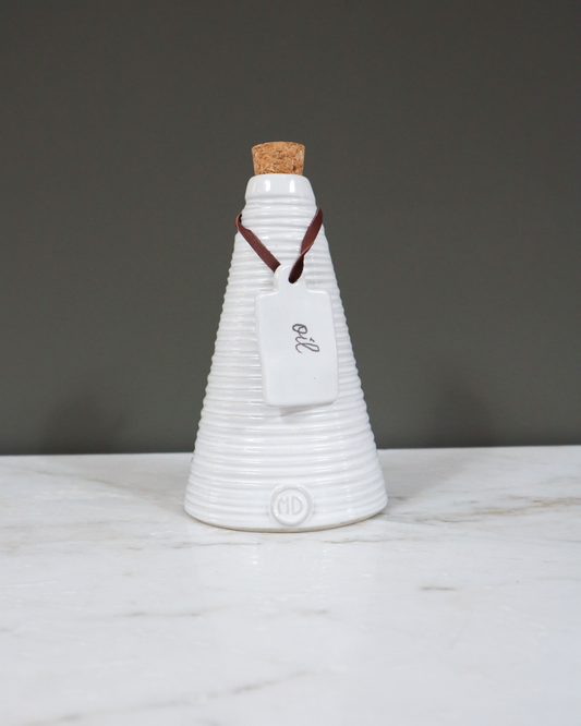 Montes Doggett Oil Bottle EA